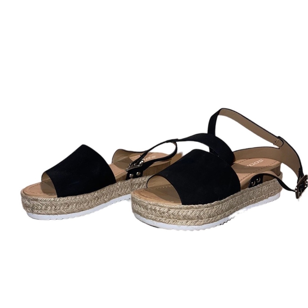 Like new womans wedge sandals Sz. 8 1/2